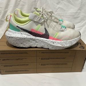 Women’s Nike crater impact